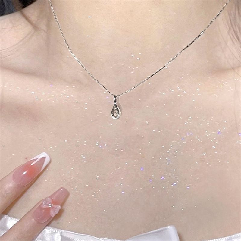 Art Value Lipgloss Set with Necklace - Douyin Shop