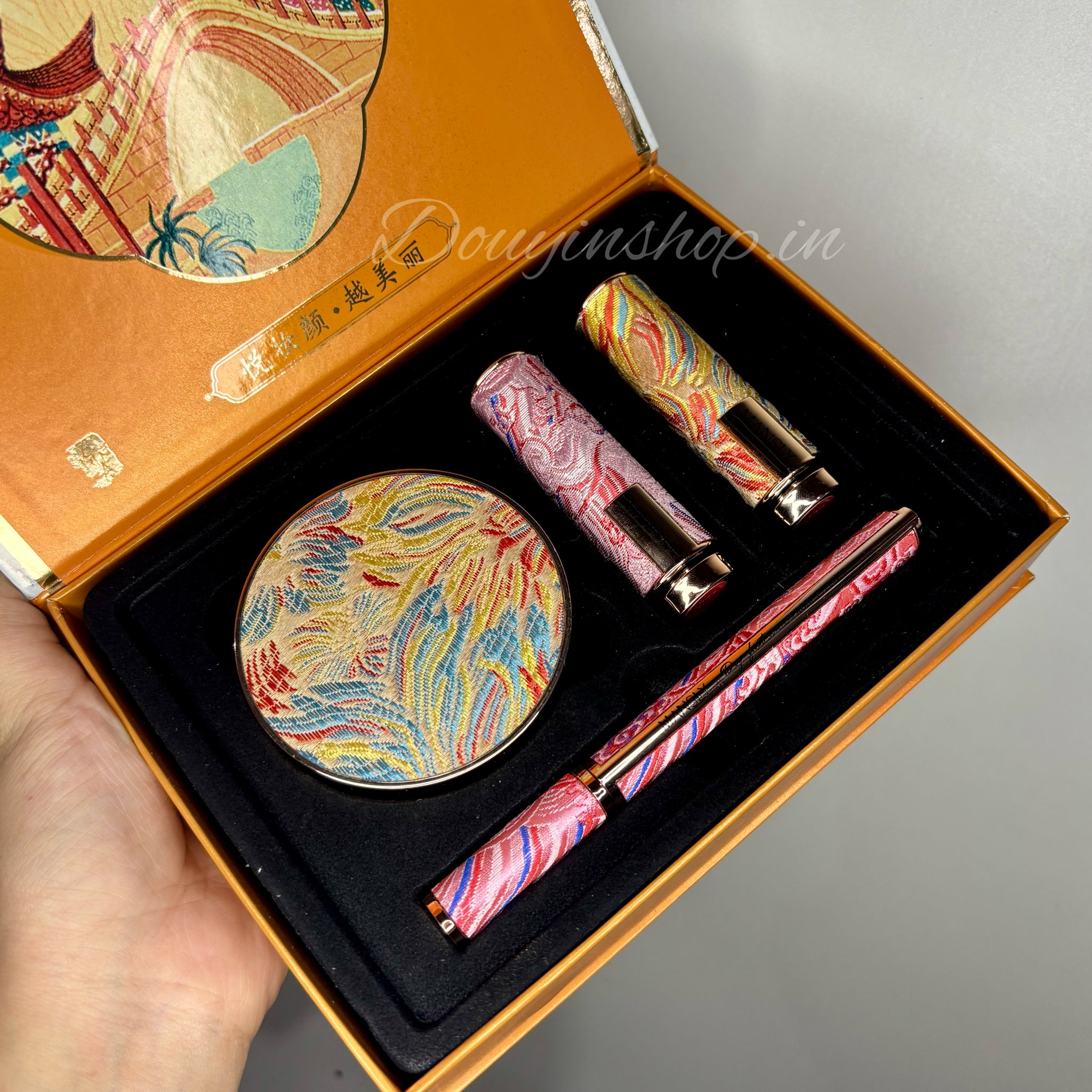 Mansly Gift Box (Includes Cushion Foundation, Two Lipsticks and Eyeliner)