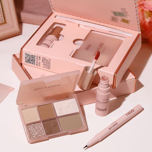 Novo Gift Box (includes eyeshadow, eyeliner and lipgloss)